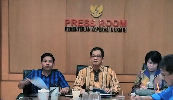 Notaris Kunci Keberhasilan Layanan Pendirian Koperasi via Online SISMINBHKOP 